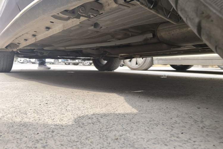 Used Ford Kuga 2015 2.0L GTDi Four-Wheel-Drive Sport Model Chassis Rear Left