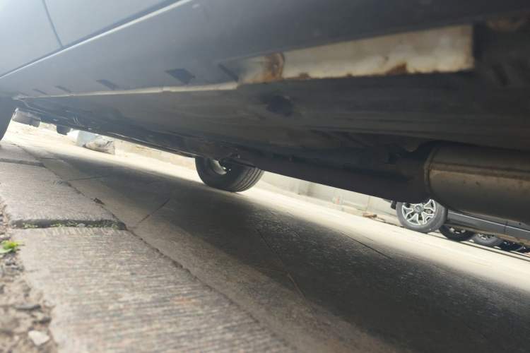 Used Ford Kuga 2015 2.0L GTDi Four-Wheel-Drive Sport Model Chassis Rear Left