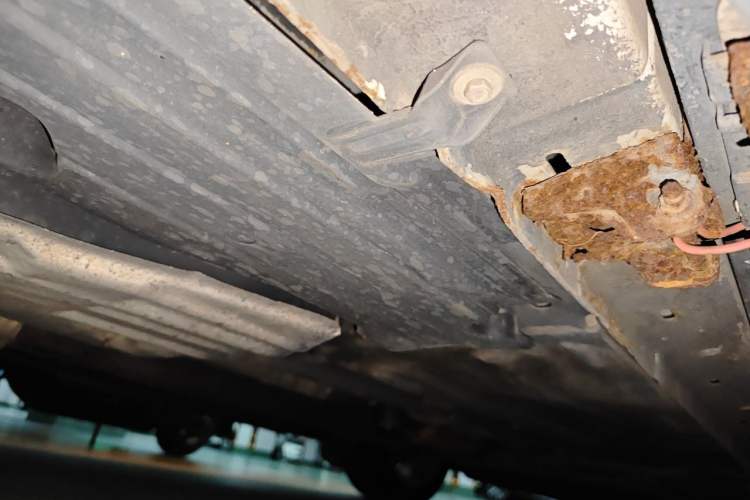 Used Ford Kuga 2015 1.5L GTDi Four-Wheel-Drive Elite Model Chassis Rear Right