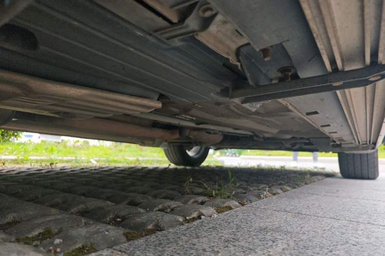 Used Ford Kuga 2015 2.0L GTDi Four-Wheel-Drive Sport Model Chassis Rear Right