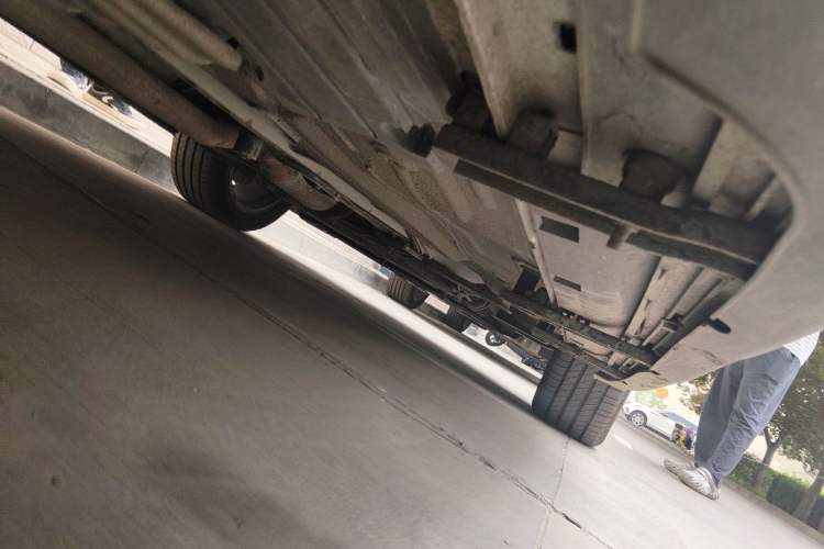 Used Ford Kuga 2015 1.5L GTDi Four-Wheel-Drive Elite Model Chassis Rear Right