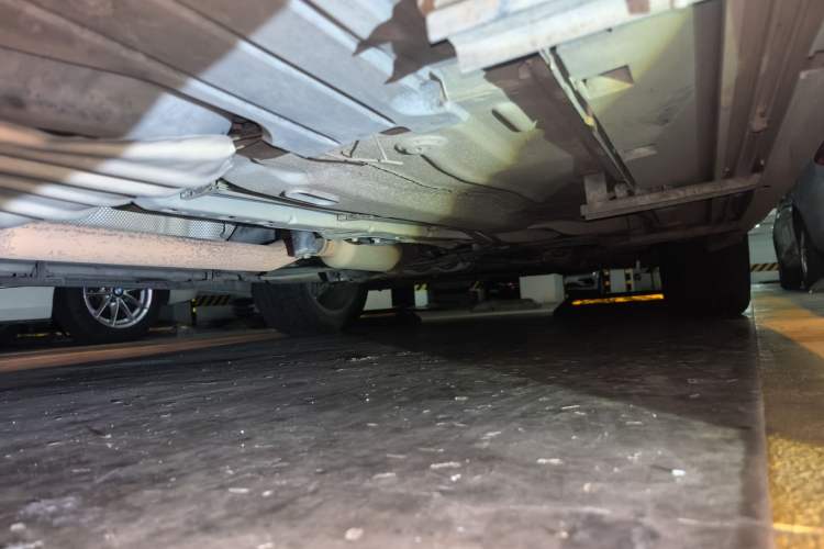 Used Ford Kuga 2015 1.5L GTDi Four-Wheel-Drive Elite Model Chassis Rear Right