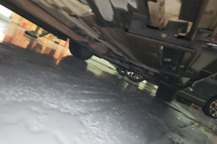 Used Ford Kuga 2015 2.0L GTDi Four-Wheel-Drive Sport Model Chassis Rear Right