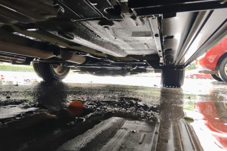 Used Ford Kuga 2015 2.0L GTDi Four-Wheel Drive Prestige Model Chassis Rear Right