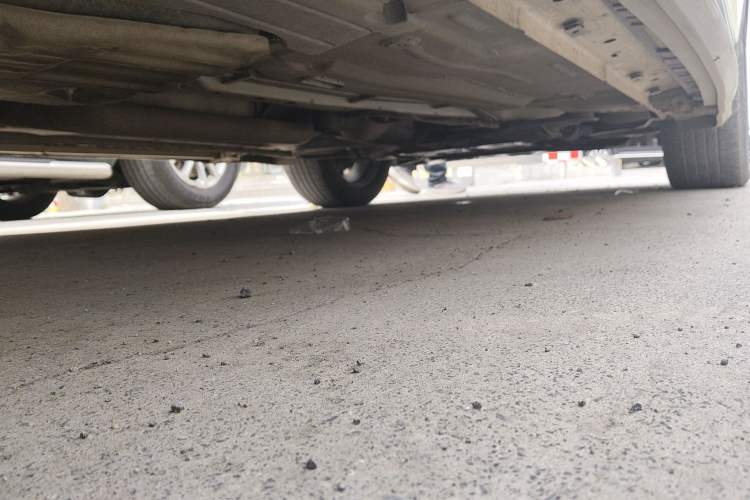 Used Ford Kuga 2015 2.0L GTDi Four-Wheel-Drive Sport Model Chassis Rear Right