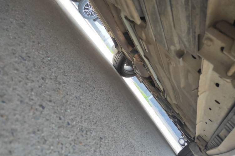 Used Ford Kuga 2015 2.0L GTDi Four-Wheel-Drive Sport Model Chassis Rear Right
