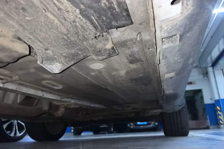 Used Ford Kuga 2015 1.5L GTDi Four-Wheel-Drive Elite Model Chassis Rear Right