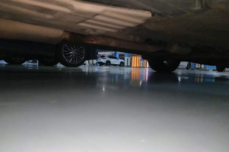 Used Ford Kuga 2015 2.0L GTDi Four-Wheel-Drive Sport Model Chassis Rear Right