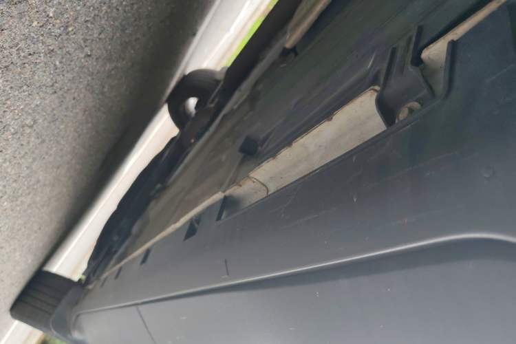 Used Ford Kuga 2015 2.0L GTDi Four-Wheel-Drive Sport Model Chassis Rear Right