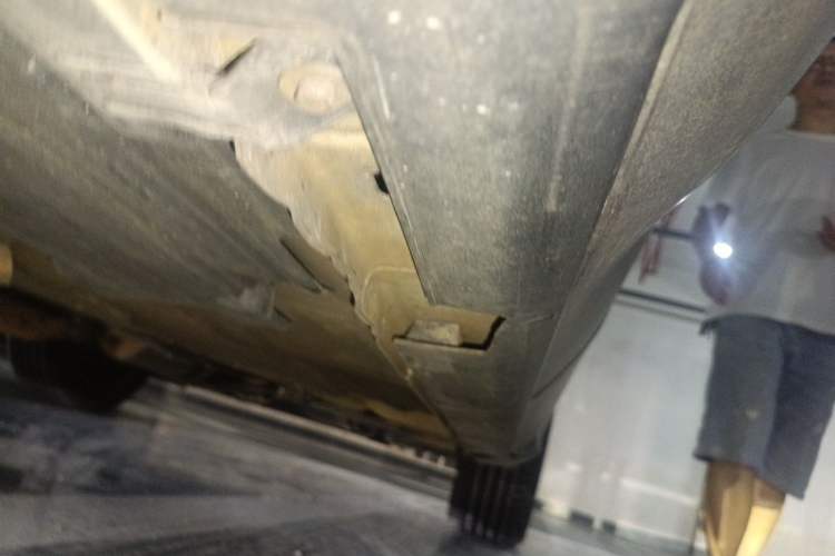 Used Ford Kuga 2015 2.0L GTDi Four-Wheel-Drive Sport Model Chassis Rear Right