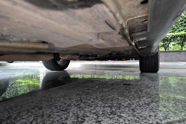 Used Ford Kuga 2015 1.5L GTDi Four-Wheel-Drive Elite Model Chassis Rear Right