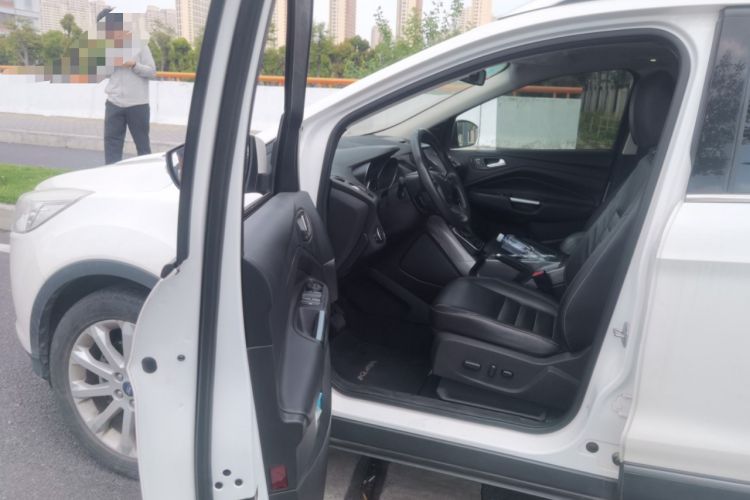 Used Ford Kuga 2015 2.0L GTDi Four-Wheel Drive Elite Model Driver Seat