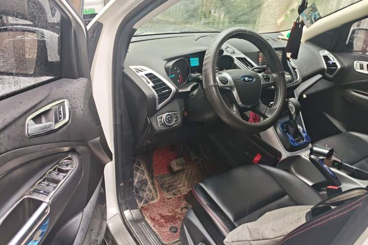 Used Ford Kuga 2015 1.5L GTDi Two-Wheel-Drive Comfort Model Driver Seat
