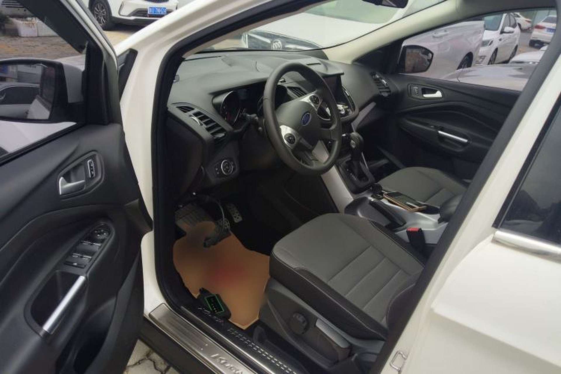 Used Ford Kuga 2015 1.5L GTDi Two-Wheel-Drive Comfort Model Driver Seat