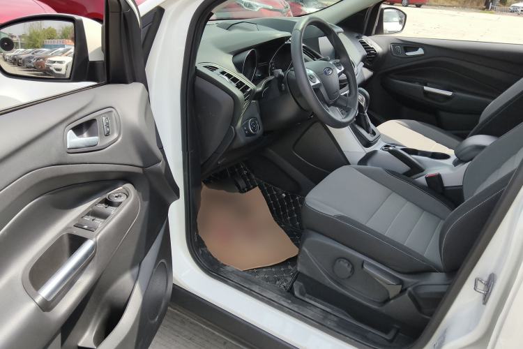 Used Ford Kuga 2015 1.5L GTDi Two-Wheel-Drive Comfort Model Driver Seat