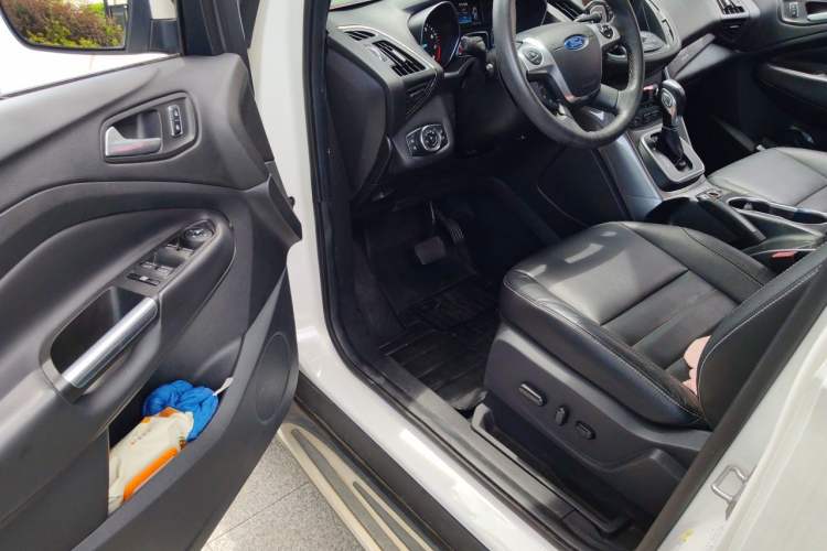 Used Ford Kuga 2015 1.5L GTDi Four-Wheel-Drive Elite Model Driver Seat