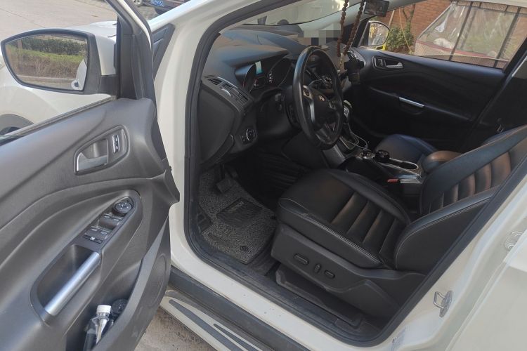 Used Ford Kuga 2015 2.0L GTDi Four-Wheel Drive Prestige Model Driver Seat