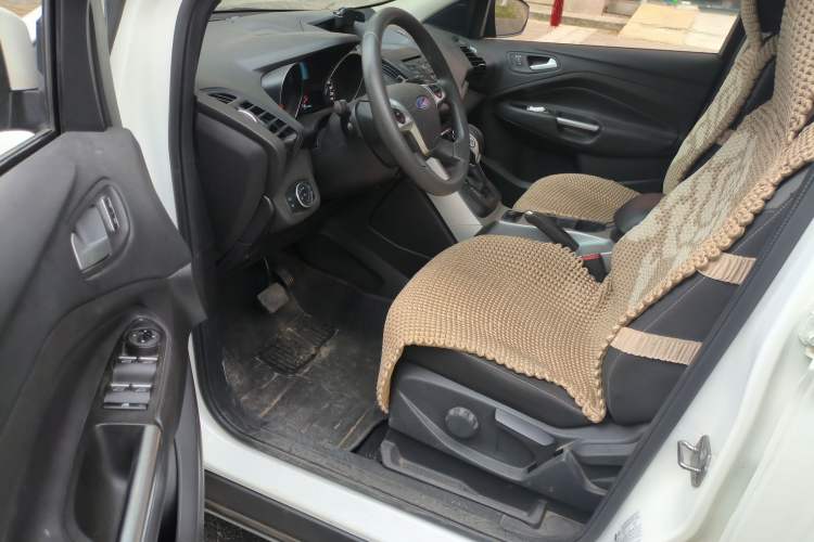 Used Ford Kuga 2015 1.5L GTDi Two-Wheel-Drive Comfort Model Driver Seat