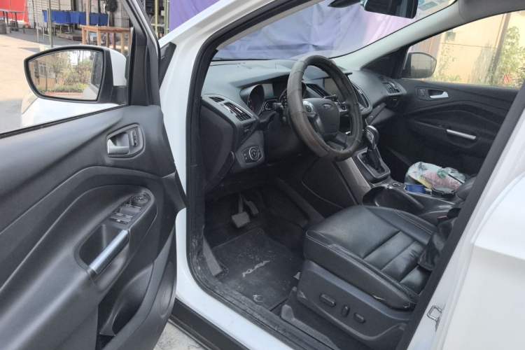 Used Ford Kuga 2015 2.0L GTDi Four-Wheel Drive Elite Model Driver Seat
