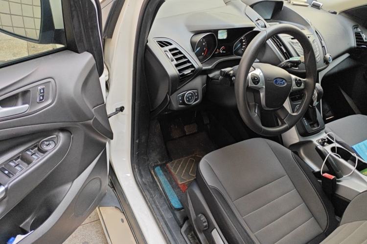 Used Ford Kuga 2015 1.5L GTDi Two-Wheel-Drive Comfort Model Driver Seat