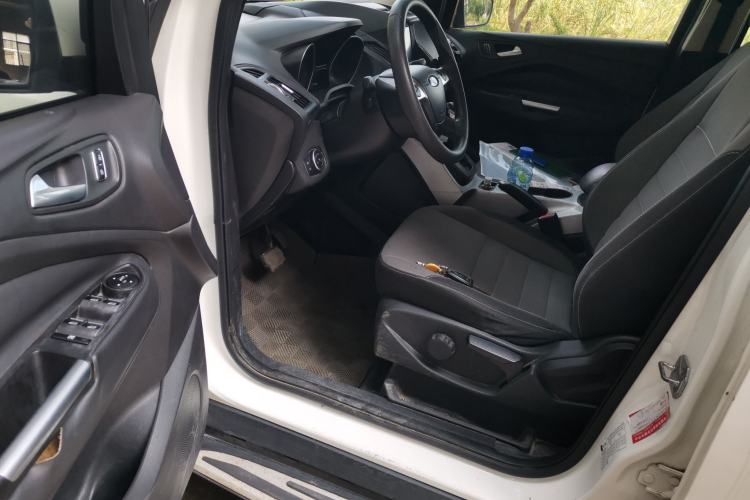 Used Ford Kuga 2015 1.5L GTDi Two-Wheel-Drive Comfort Model Driver Seat