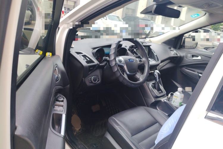 Used Ford Kuga 2015 2.0L GTDi Four-Wheel-Drive Sport Model Driver Seat