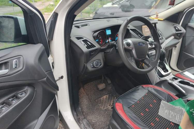 Used Ford Kuga 2015 1.5L GTDi Two-Wheel-Drive Comfort Model Driver Seat