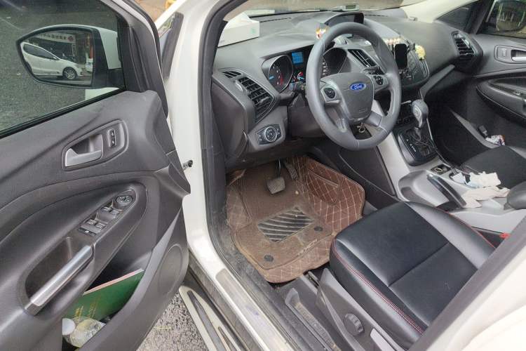 Used Ford Kuga 2015 1.5L GTDi Two-Wheel-Drive Comfort Model Driver Seat