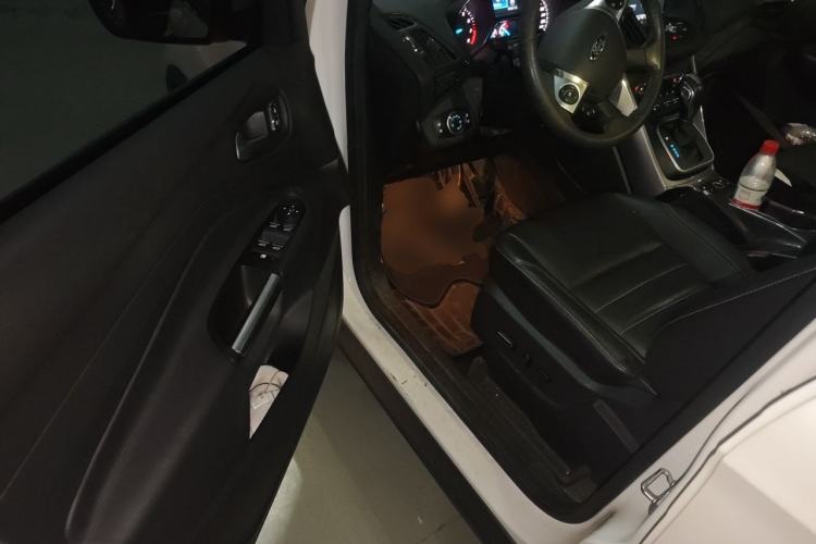 Used Ford Kuga 2015 1.5L GTDi Four-Wheel-Drive Elite Model Driver Seat