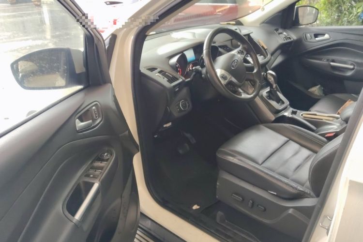 Used Ford Kuga 2015 2.0L GTDi Four-Wheel Drive Prestige Model Driver Seat
