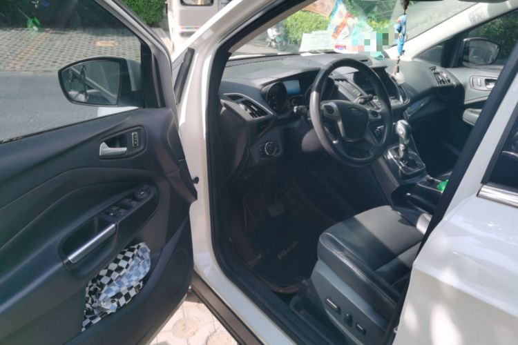 Used Ford Kuga 2015 2.0L GTDi Four-Wheel Drive Prestige Model Driver Seat