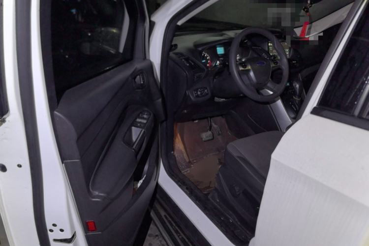 Used Ford Kuga 2015 1.5L GTDi Two-Wheel-Drive Comfort Model Driver Seat