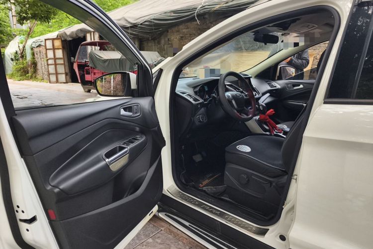 Used Ford Kuga 2015 1.5L GTDi Two-Wheel-Drive Comfort Model Driver Seat