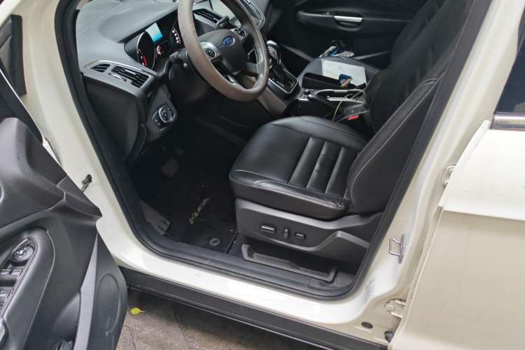 Used Ford Kuga 2015 2.0L GTDi Four-Wheel Drive Elite Model Driver Seat