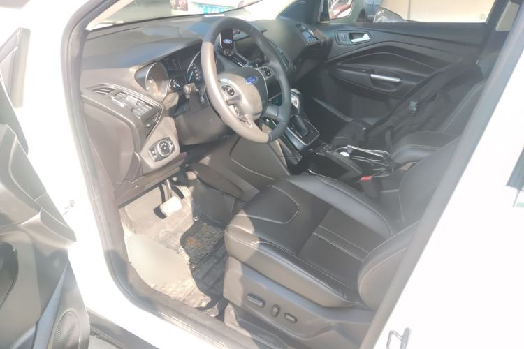 Used Ford Kuga 2015 2.0L GTDi Four-Wheel-Drive Sport Model Driver Seat