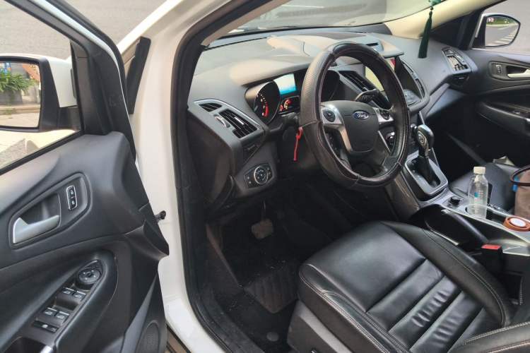 Used Ford Kuga 2015 2.0L GTDi Four-Wheel Drive Elite Model Driver Seat