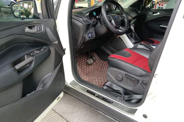 Used Ford Kuga 2015 1.5L GTDi Two-Wheel Drive Fashion Edition Driver Seat