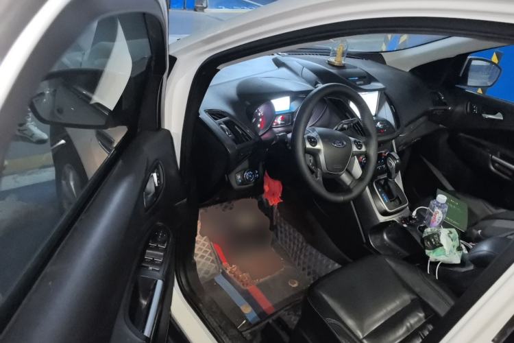 Used Ford Kuga 2015 1.5L GTDi Four-Wheel-Drive Elite Model Driver Seat