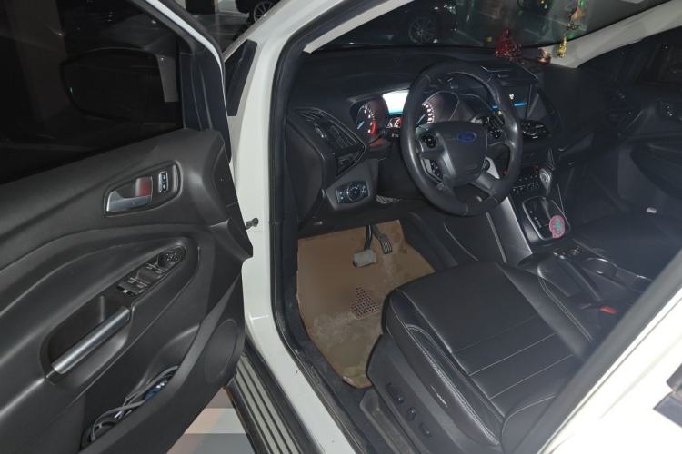 Used Ford Kuga 2015 2.0L GTDi Four-Wheel Drive Prestige Model Driver Seat