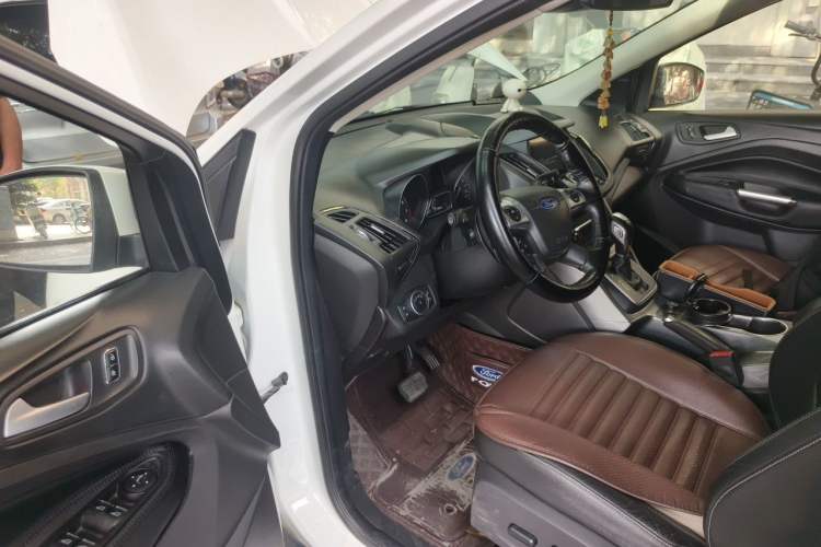 Used Ford Kuga 2015 2.0L GTDi Four-Wheel Drive Prestige Model Driver Seat