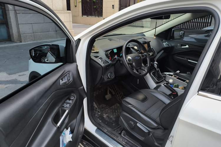 Used Ford Kuga 2015 1.5L GTDi Two-Wheel Drive Fashion Edition Driver Seat