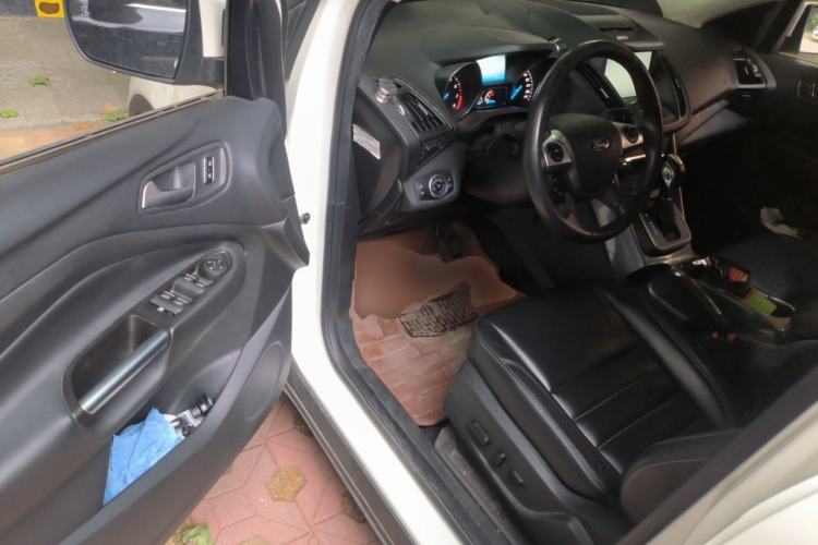 Used Ford Kuga 2015 2.0L GTDi Four-Wheel Drive Elite Model Driver Seat