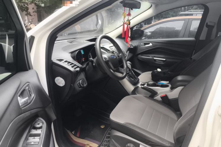 Used Ford Kuga 2015 1.5L GTDi Two-Wheel-Drive Comfort Model Driver Seat