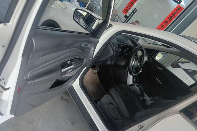 Used Ford Kuga 2015 1.5L GTDi Two-Wheel Drive Fashion Edition Driver Seat