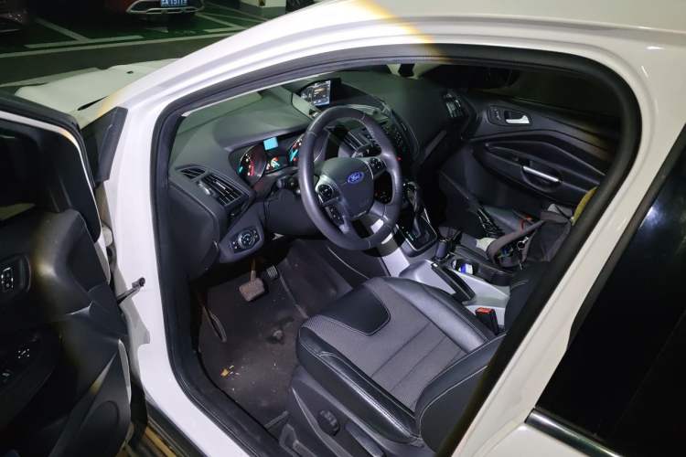 Used Ford Kuga 2015 1.5L GTDi Two-Wheel Drive Fashion Edition Driver Seat