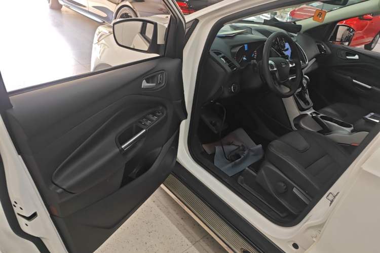 Used Ford Kuga 2015 1.5L GTDi Two-Wheel Drive Fashion Edition Driver Seat