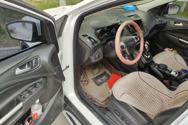 Used Ford Kuga 2015 2.0L GTDi Four-Wheel-Drive Sport Model Driver Seat
