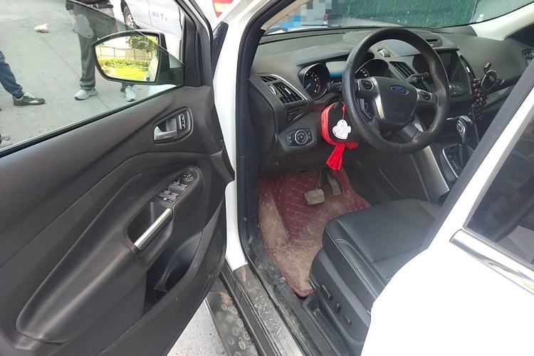 Used Ford Kuga 2015 2.0L GTDi Four-Wheel Drive Elite Model Driver Seat