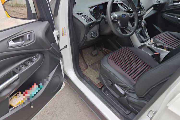 Used Ford Kuga 2015 1.5L GTDi Two-Wheel-Drive Comfort Model Driver Seat