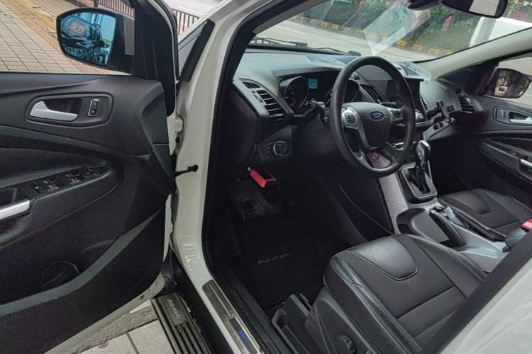 Used Ford Kuga 2015 1.5L GTDi Two-Wheel Drive Fashion Edition Driver Seat
